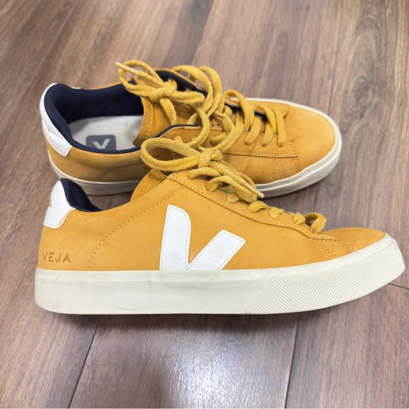 Veja Campo Nubuck  women’s  Mustard Yellow Leather Casual Sneakers size 9 - Picture 2 of 9